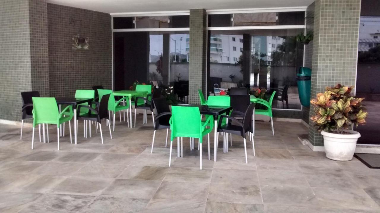 Cabo Frio - Praia do Forte - Apto 130 m2 na beira da praia, com ar condicionado Exterior foto